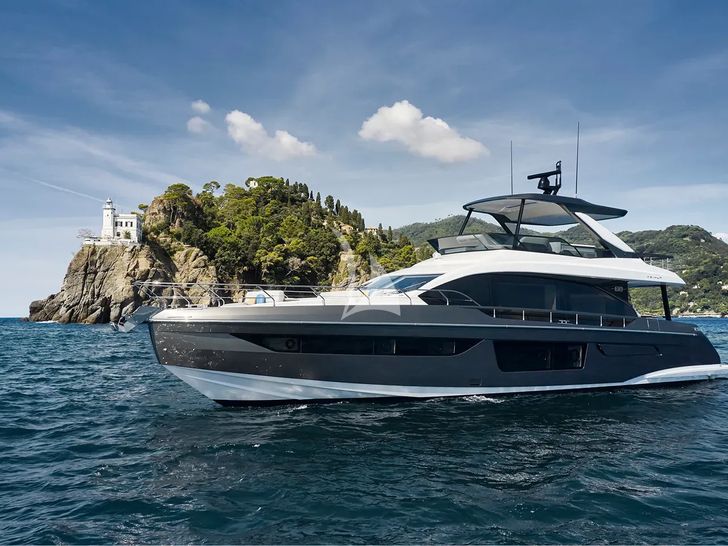 PANGEA Azimut 68 Fly - anchored PANGEA Azimut 68 Fly - anchored