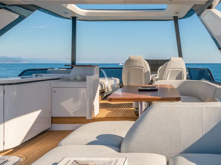 PANGEA Azimut 68 Fly - flybridge PANGEA Azimut 68 Fly - flybridge