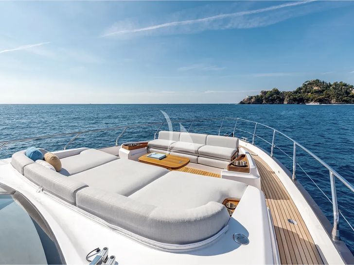 PANGEA Azimut 68 Fly - foredeck bronzing and lounging area PANGEA Azimut 68 Fly - foredeck bronzing and lounging area