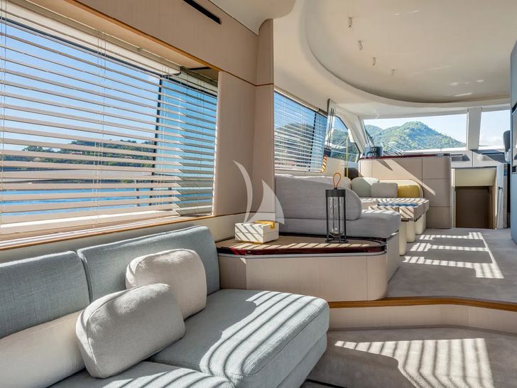 PANGEA Azimut 68 Fly - saloon other angle PANGEA Azimut 68 Fly - saloon other angle