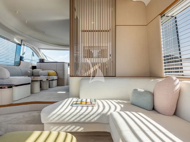 PANGEA Azimut 68 Fly - saloon seating area PANGEA Azimut 68 Fly - saloon seating area