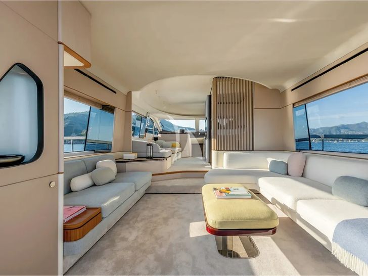 PANGEA Azimut 68 Fly - saloon PANGEA Azimut 68 Fly - saloon