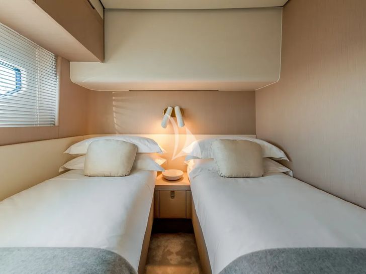 PANGEA Azimut 68 Fly - twin cabin PANGEA Azimut 68 Fly - twin cabin