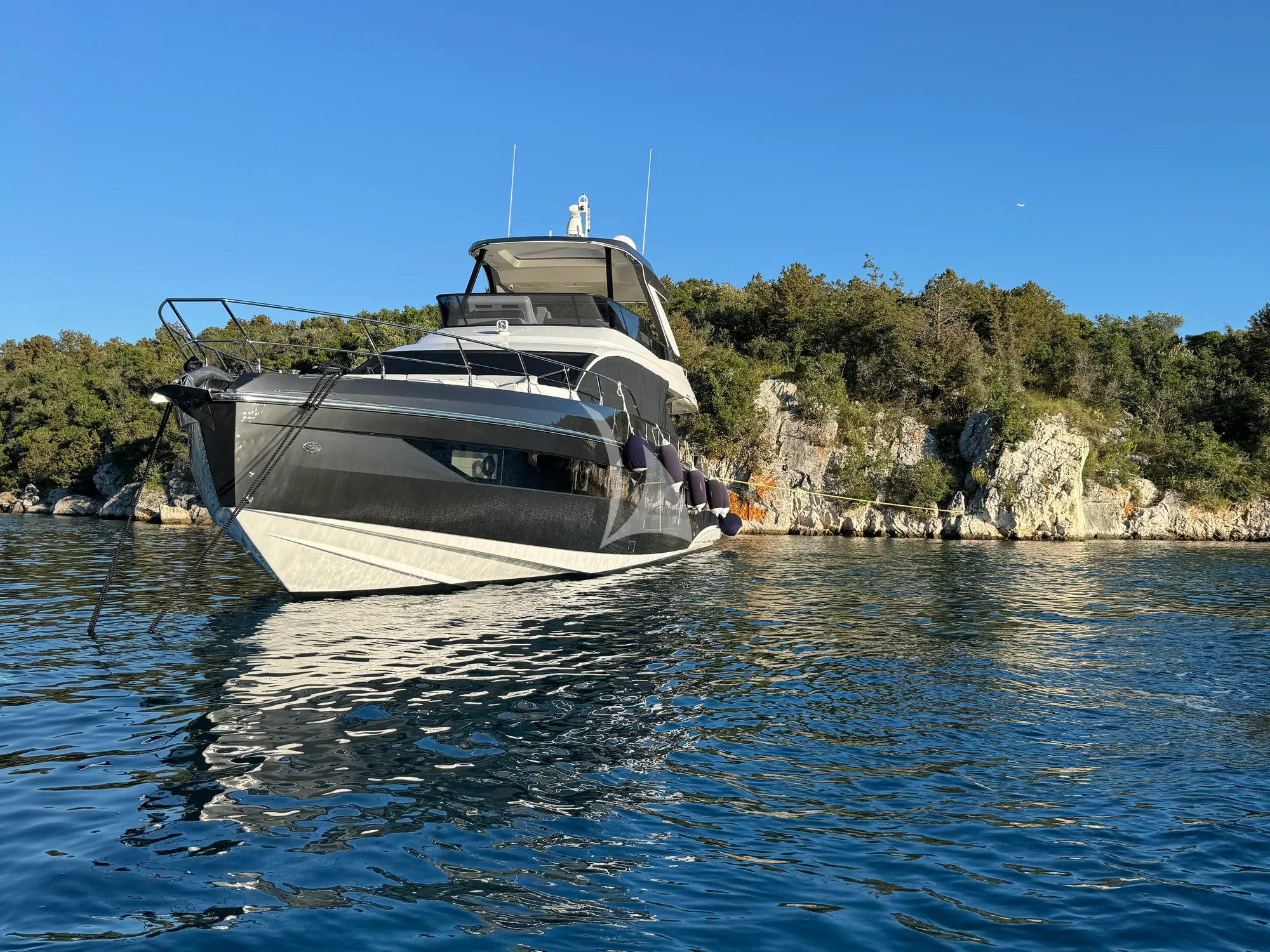 Charter Yacht PANGEA - Azimut Fly 68 - 4 Cabins - Split - Dubrovnik - Hvar - Croatia