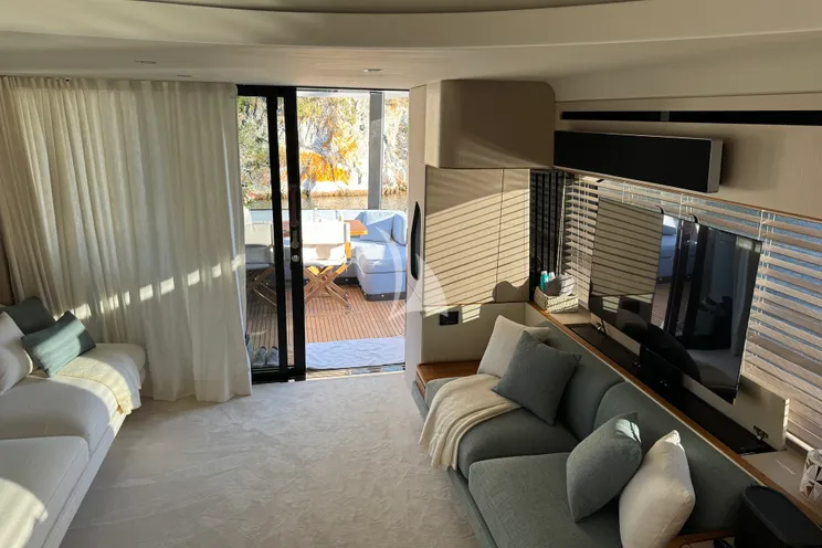 Charter Yacht PANGEA - Azimut Fly 68 - 4 Cabins - Split - Dubrovnik - Hvar - Croatia