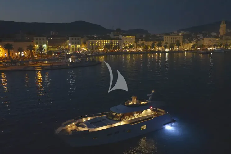 Charter Yacht PANTA REI - Monachus 70 Fly - 4 Cabins - Split - Dubrovnik - Hvar - Croatia