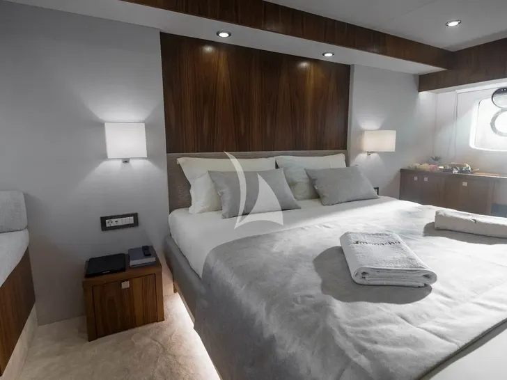 PANTA REI Monachus 70 Fly - master cabin PANTA REI Monachus 70 Fly - master cabin