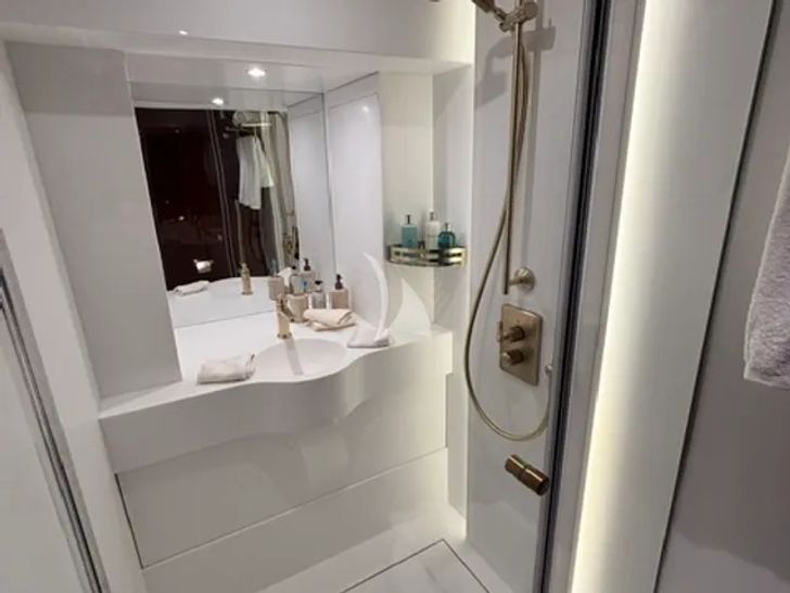 PAREA Custom Motor Sailer 28m - VIP cabin 1 bathroom PAREA Custom Motor Sailer 28m - VIP cabin 1 bathroom
