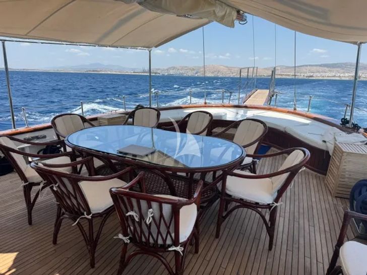 PAREA Custom Motor Sailer 28m - alfresco dining area PAREA Custom Motor Sailer 28m - alfresco dining area