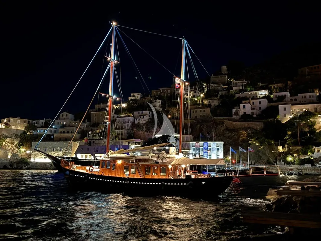 Charter Yacht PAREA - Custom Motor Sailer 28m - 5 Cabins - Athens - Mykonos - Paros - Cyclades - Greece