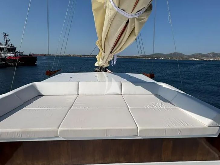 PAREA Custom Motor Sailer 28m - sunbathing area PAREA Custom Motor Sailer 28m - sunbathing area