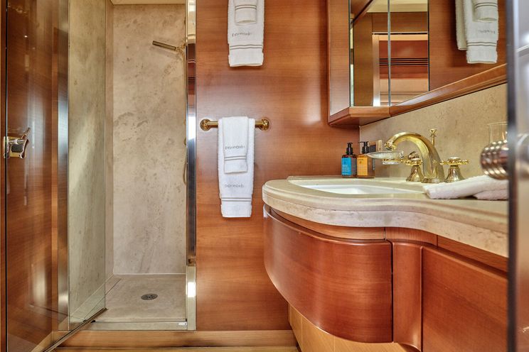 Charter Yacht PAREAKKI - Ferretti Custom Line 97 - 5 Cabins - Athens - Mykonos - Paros - Cyclades - Greece