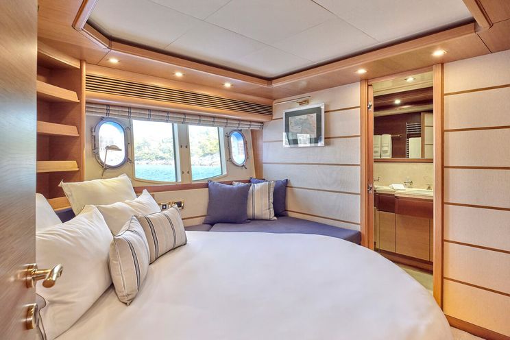 Charter Yacht PAREAKKI - Ferretti Custom Line 97 - 5 Cabins - Athens - Mykonos - Paros - Cyclades - Greece