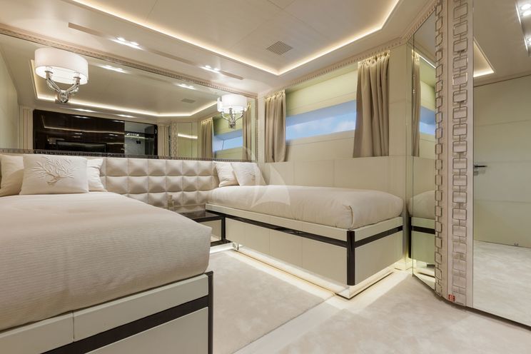Charter Yacht PARILLION - Rossinavi 48 - 5 Cabins - Monaco - Cannes - Antibes - St Tropez