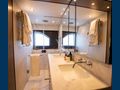 PASHBAR Sunseeker 76 Yacht master cabin bathroom