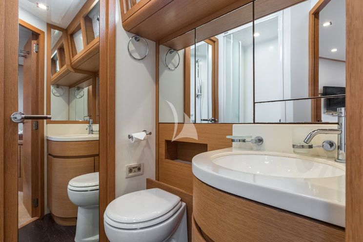 Charter Yacht PASSION - Couach 2300 Fly - 4 Cabins - Cannes - Nice - Antibes - St Tropez - French Riviera - Monaco