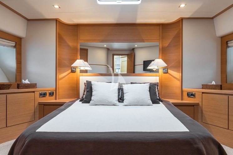 Charter Yacht PASSION - Couach 2300 Fly - 4 Cabins - Cannes - Nice - Antibes - St Tropez - French Riviera - Monaco