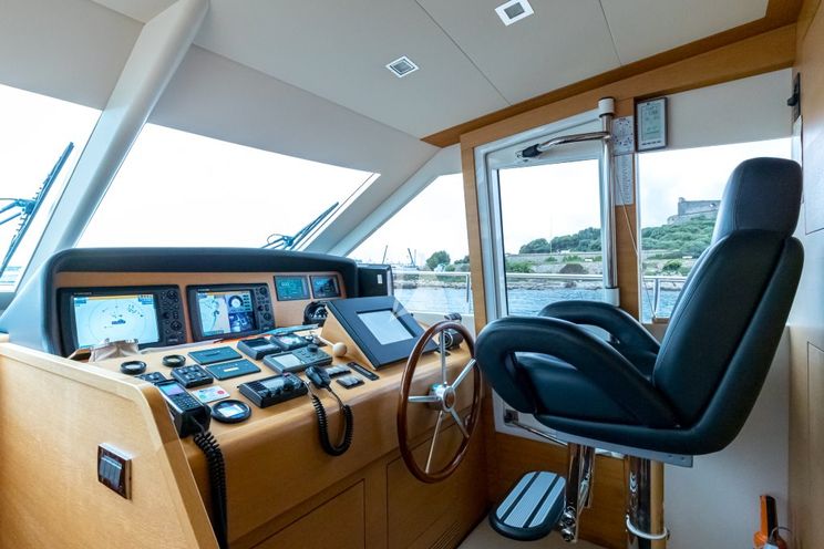 Charter Yacht PASSION - Couach 2300 Fly - 4 Cabins - Cannes - Nice - Antibes - St Tropez - French Riviera - Monaco