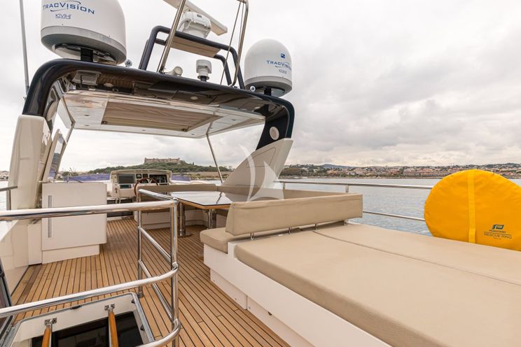 Charter Yacht PASSION - Couach 2300 Fly - 4 Cabins - Cannes - Nice - Antibes - St Tropez - French Riviera - Monaco