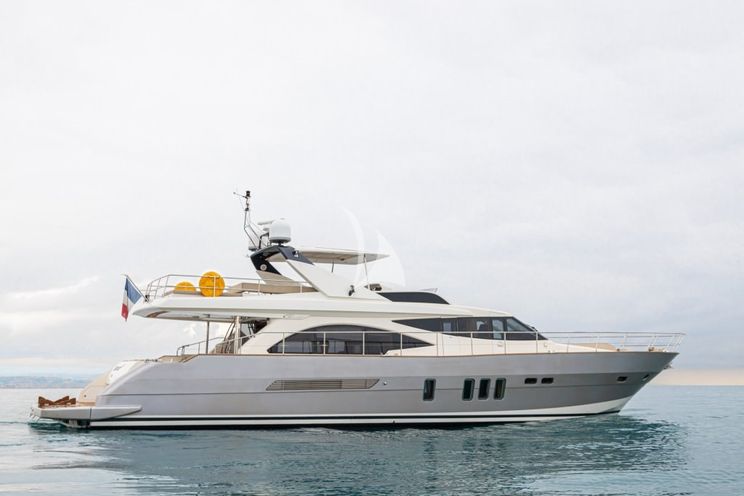 Charter Yacht PASSION - Couach 2300 Fly - 4 Cabins - Cannes - Nice - Antibes - St Tropez - French Riviera - Monaco