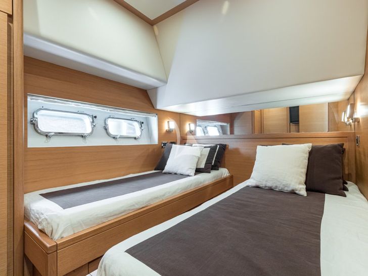 PASSION Couach 2300 Fly - twin cabin 1 PASSION Couach 2300 Fly - twin cabin 1