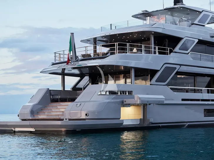 PAZIENZA Cantiere Delle Marche RJ115 - aft shot PAZIENZA Cantiere Delle Marche RJ115 - aft shot