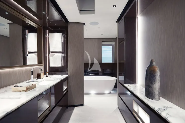 Charter Yacht PAZIENZA - Cantiere Delle Marche RJ115 - 5 Cabins - Airlie Beach - Whitsunday Islands - Great Barrier Reef - Australia