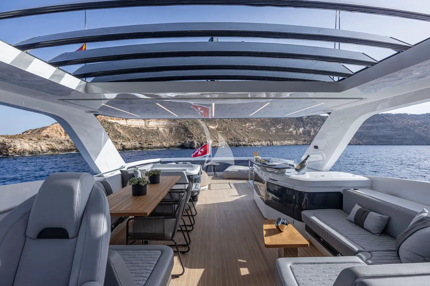 Charter Yacht PEARLY SPENCER - Pearl 82 - 5 Cabins - Portals - Mallorca - Palma - Ibiza - Balearic Islands - Spain