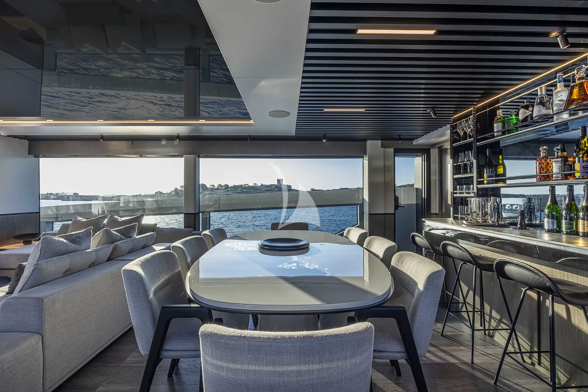 Charter Yacht PEARLY SPENCER - Pearl 82 - 5 Cabins - Portals - Mallorca - Palma - Ibiza - Balearic Islands - Spain