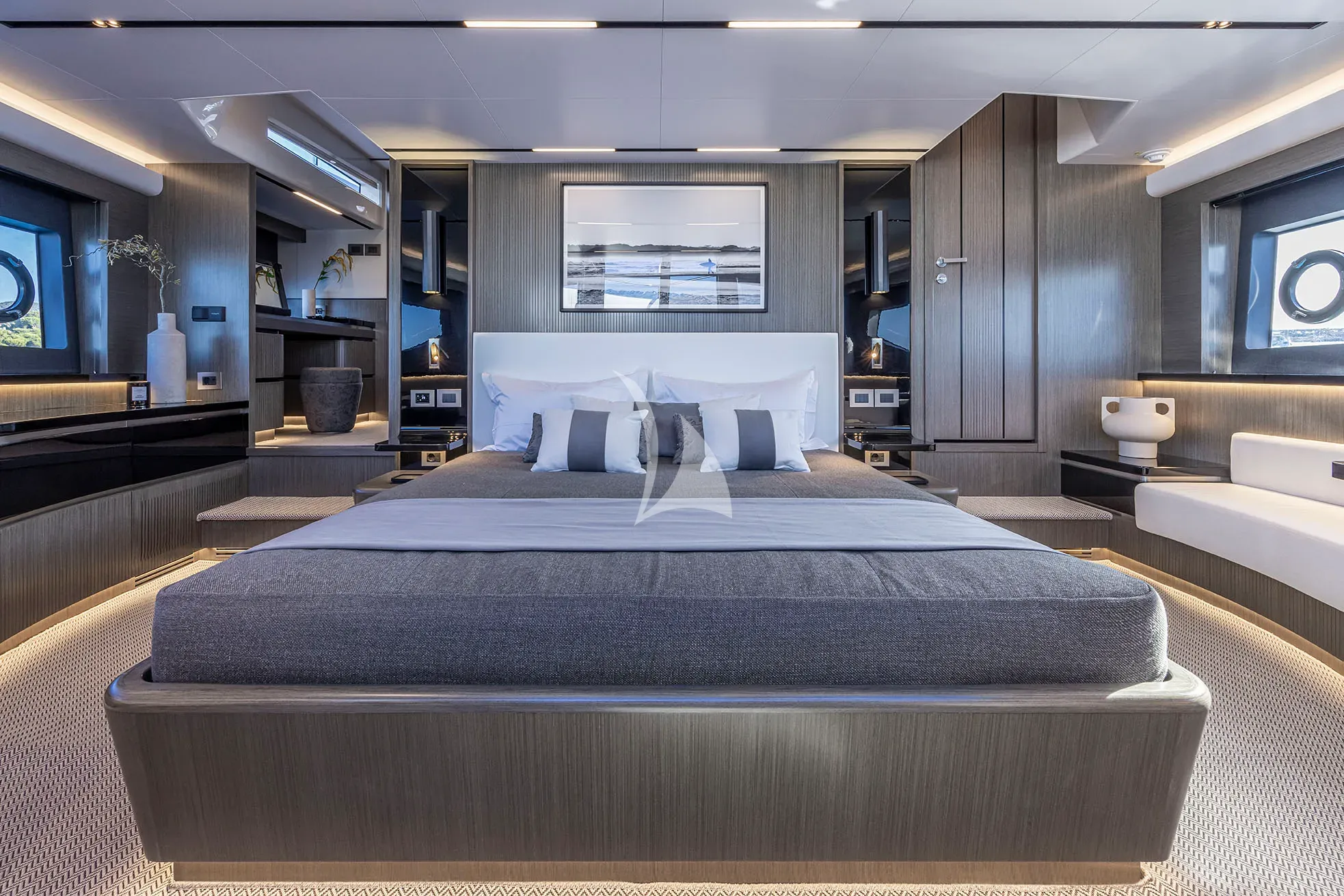 Charter Yacht PEARLY SPENCER - Pearl 82 - 5 Cabins - Portals - Mallorca - Palma - Ibiza - Balearic Islands - Spain