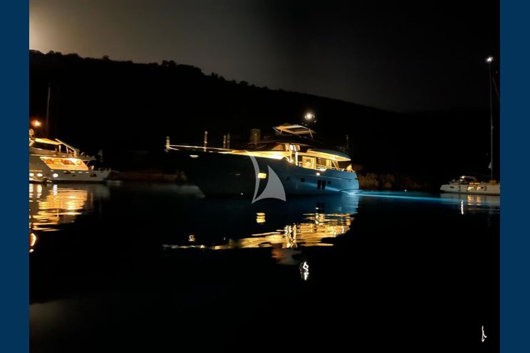 Charter Yacht PEMBE - Sanlorenzo SL78 - 4 Cabins - Naples - Capri - Positano - Amalfi Coast - Italy