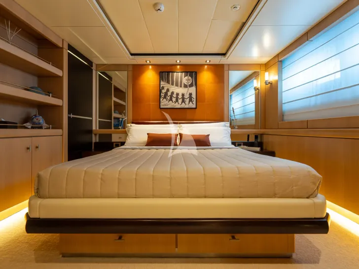 PENELOPE ISA 470 - VIP cabin 3 PENELOPE ISA 470 - VIP cabin 3