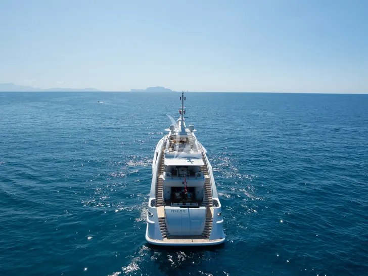 PENELOPE ISA 470 - aft shot PENELOPE ISA 470 - aft shot