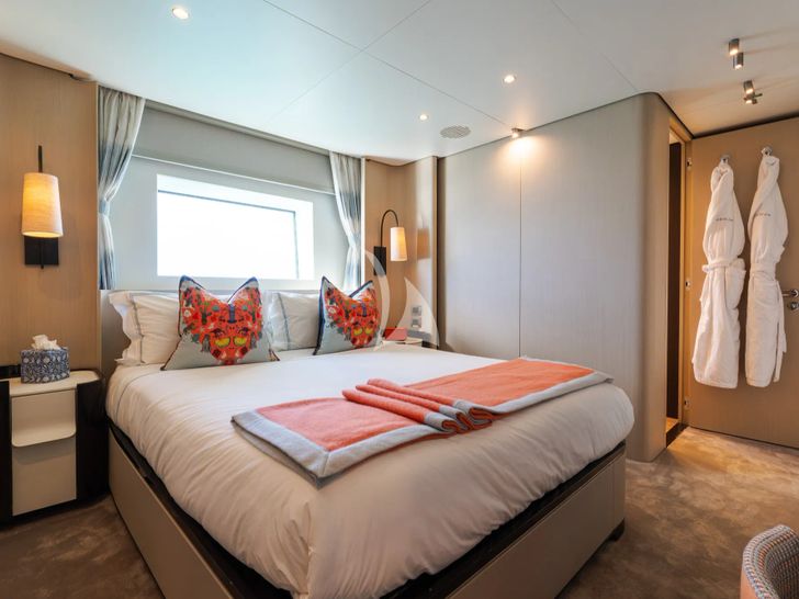 PENJA Azimut Grande 32m - VIP cabin 1 PENJA Azimut Grande 32m - VIP cabin 1