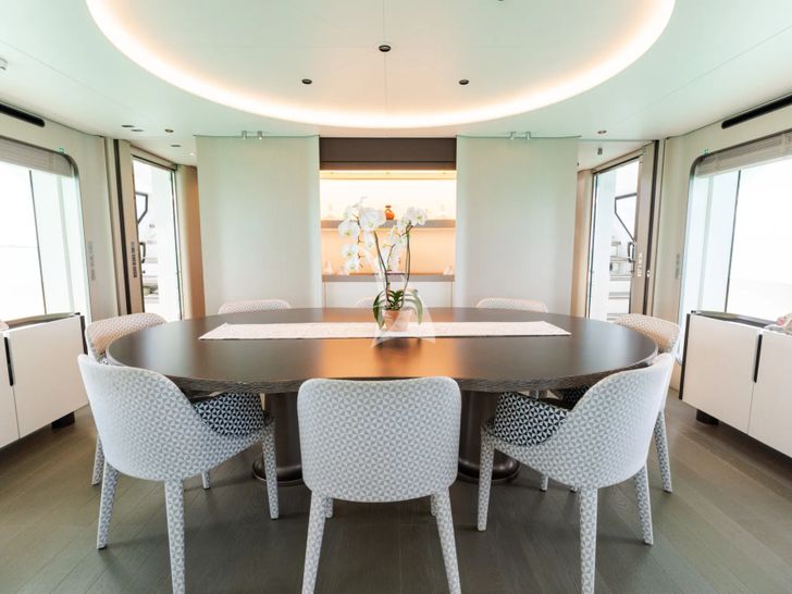 PENJA Azimut Grande 32m - main dining area PENJA Azimut Grande 32m - main dining area