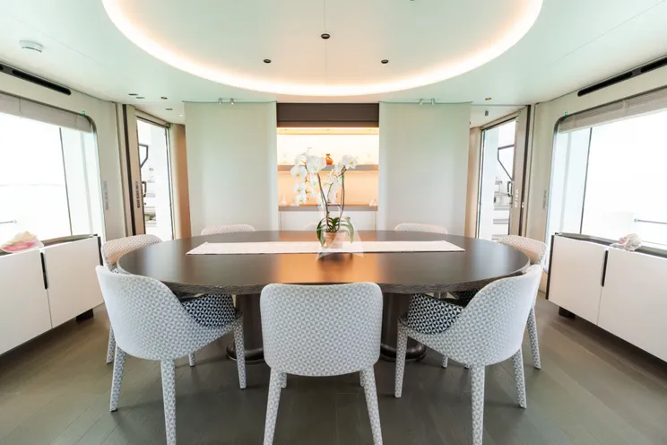 Charter Yacht PENJA - Azimut Grande 32m - 5 Cabins - Nassau - Exumas - Bahamas