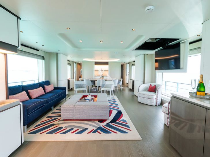 PENJA Azimut Grande 32m - main saloon PENJA Azimut Grande 32m - main saloon