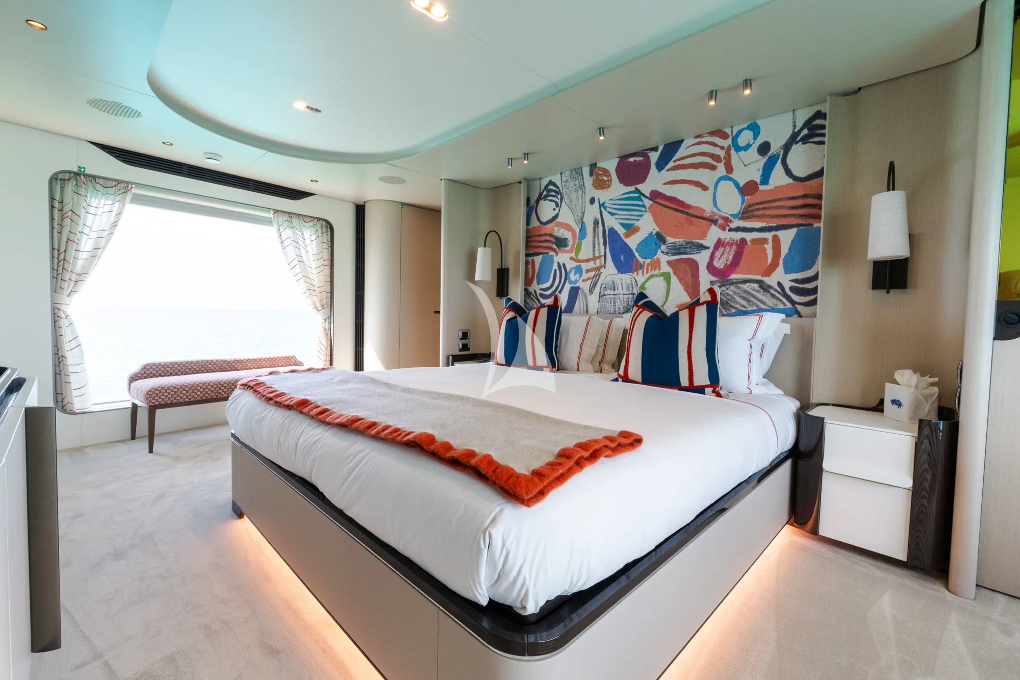 PENJA Azimut Grande 32m - master cabin