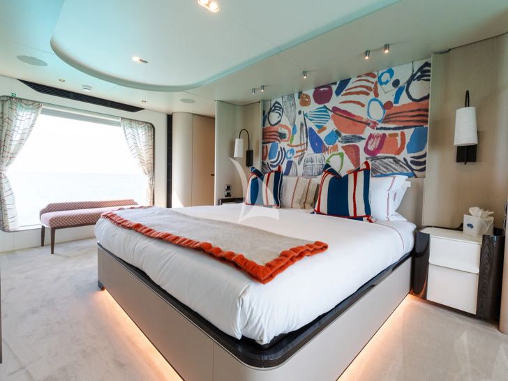 PENJA Azimut Grande 32m - master cabin PENJA Azimut Grande 32m - master cabin