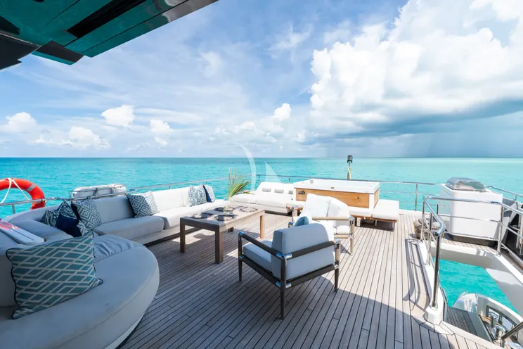 Charter Yacht PENJA - Azimut Grande 32m - 5 Cabins - Nassau - Exumas - Bahamas