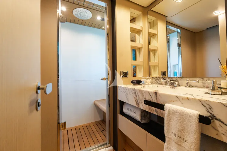 Charter Yacht PENJA - Azimut Grande 32m - 5 Cabins - Nassau - Exumas - Bahamas