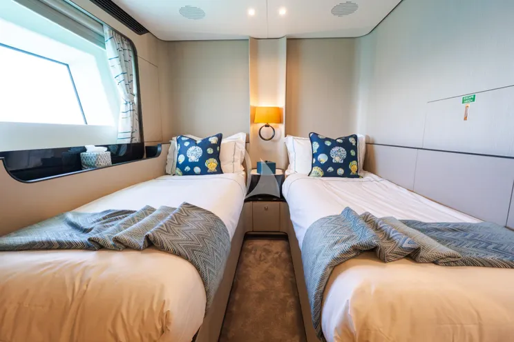 Charter Yacht PENJA - Azimut Grande 32m - 5 Cabins - Nassau - Exumas - Bahamas