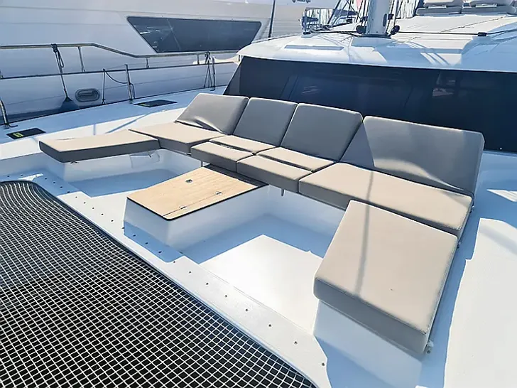 PENNY LANE Fountaine Pajot Aura 51 - foredeck lounge PENNY LANE Fountaine Pajot Aura 51 - foredeck lounge