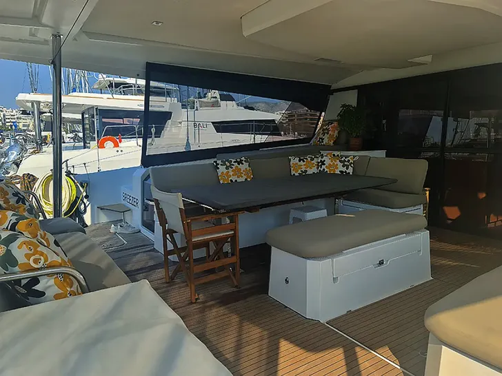 PENNY LANE Fountaine Pajot Aura 51 - aft deck wide shot PENNY LANE Fountaine Pajot Aura 51 - aft deck wide shot