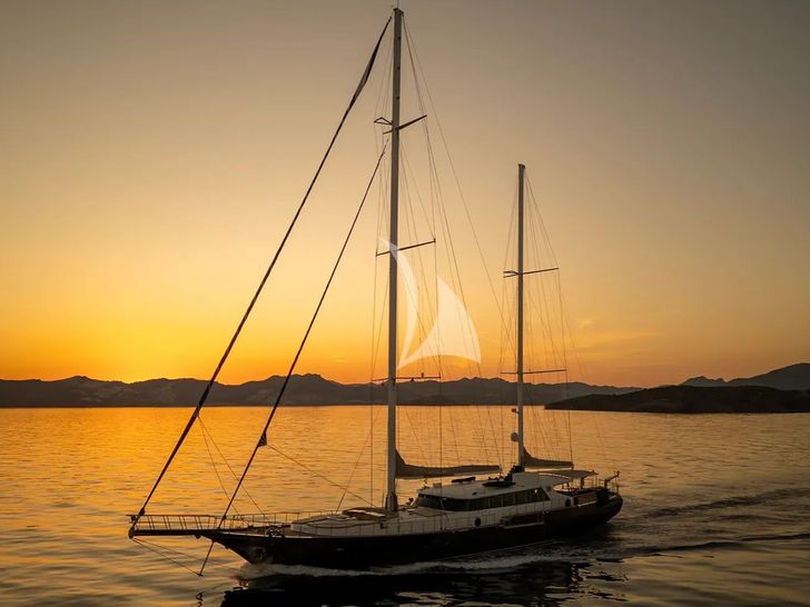 PERLA DEL MARE Saba 138 - profile PERLA DEL MARE Saba 138 - profile