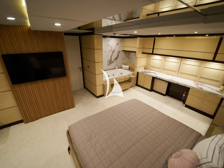PERLA DEL MARE Saba 138 - master cabin 2 wide shot PERLA DEL MARE Saba 138 - master cabin 2 wide shot