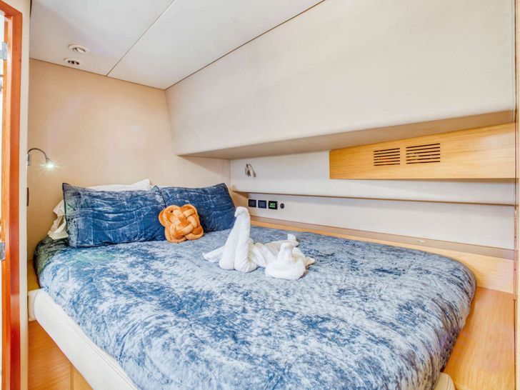 PERPETUAL BLUE Fountaine Pajot 59 - cabin 5 PERPETUAL BLUE Fountaine Pajot 59 - cabin 5