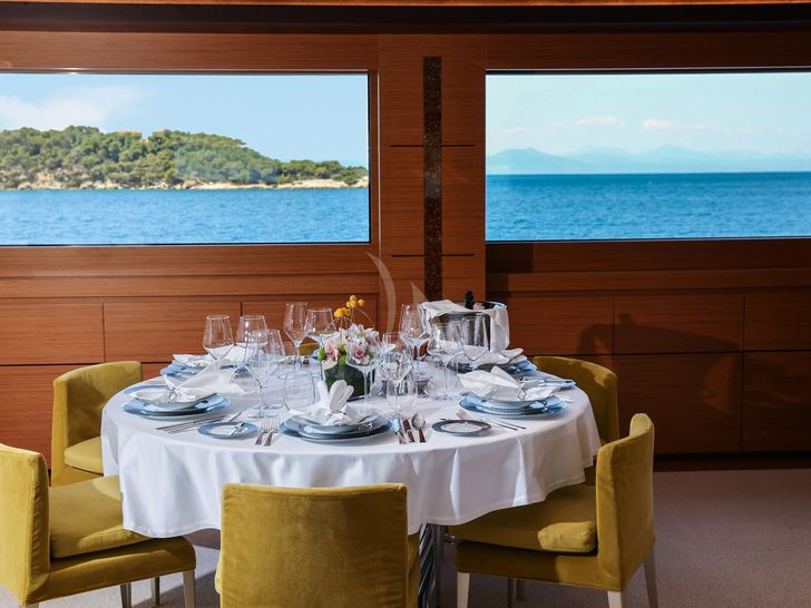 PERSEFONI 1 Mariotti 53 Upper Deck Dining PERSEFONI 1 Mariotti 53 Upper Deck Dining
