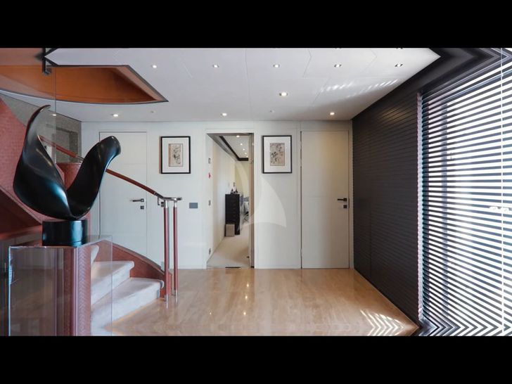 PERSEFONI Yacht Foyer