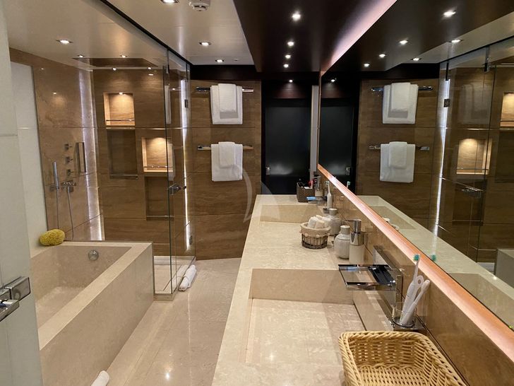 PERSEFONI Yacht Master Bath